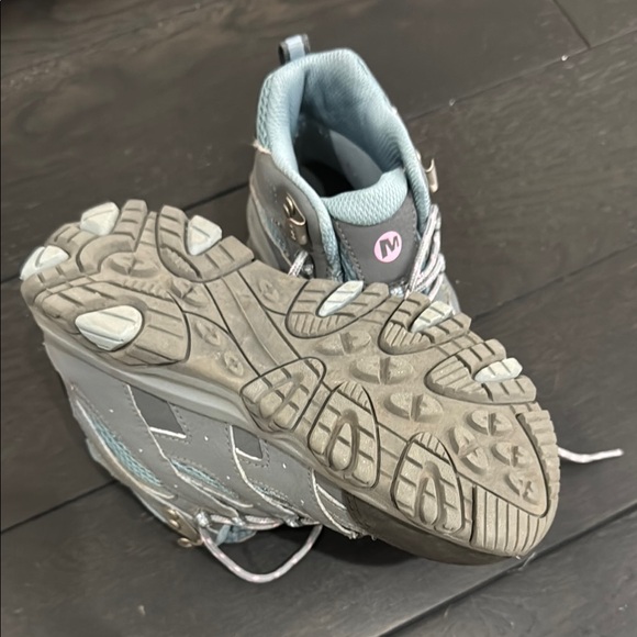 Kids Merrell Gray and Blue Hiking Boots - Picture 2 of 3